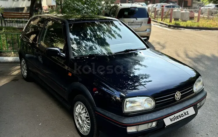 Volkswagen Golf 1993 годаүшін2 500 000 тг. в Астана