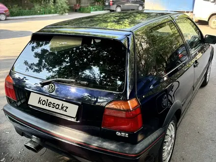 Volkswagen Golf 1993 года за 2 500 000 тг. в Астана – фото 2