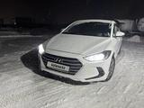 Hyundai Elantra 2018 годаfor7 900 000 тг. в Астана – фото 4