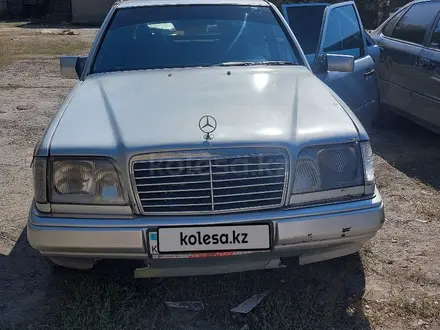 Mercedes-Benz E 220 1994 года за 1 200 000 тг. в Талдыкорган