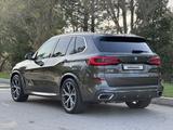 BMW X5 2022 года за 45 500 000 тг. в Алматы – фото 5