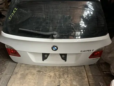 Крышка багажника универсал BMW e60 привозная с японии за 30 000 тг. в Алматы