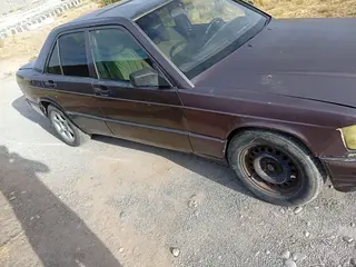Mercedes-Benz 190