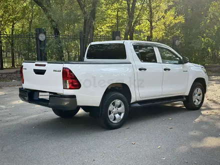 Toyota Hilux 2018 года за 14 000 000 тг. в Алматы – фото 4