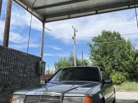 Mercedes-Benz E 230 1993 года за 1 500 000 тг. в Талдыкорган – фото 4