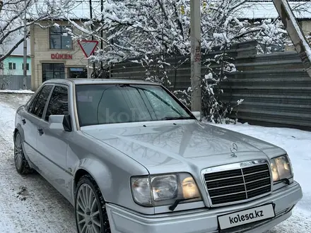 Mercedes-Benz E 500 1992 года за 4 300 000 тг. в Алматы – фото 5