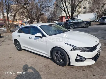 Kia K5 2020 года за 8 800 000 тг. в Алматы – фото 6