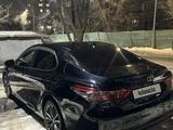 Toyota Camry 2018 годаfor12 500 000 тг. в Алматы