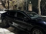 Toyota Camry 2018 годаfor12 500 000 тг. в Алматы – фото 3