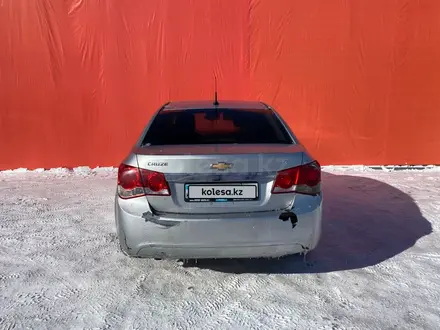 Chevrolet Cruze 2012 года за 2 091 577 тг. в Астана – фото 2