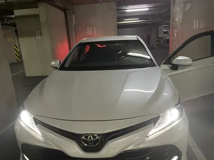 Toyota Camry 2021 года за 14 000 000 тг. в Алматы – фото 4