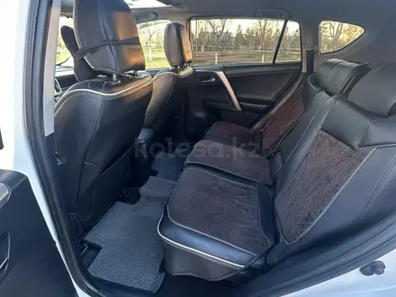 Toyota RAV4 2015 года за 12 500 000 тг. в Астана – фото 10