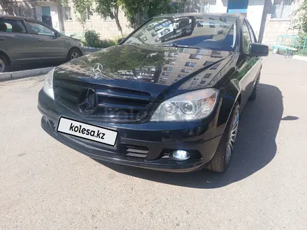 Mercedes-Benz C 180 2009 года за 6 800 000 тг. в Павлодар