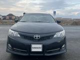 Toyota Camry 2014 года за 8 700 000 тг. в Актобе – фото 3