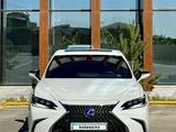 Lexus ES 300h 2022 годаүшін26 500 000 тг. в Шымкент
