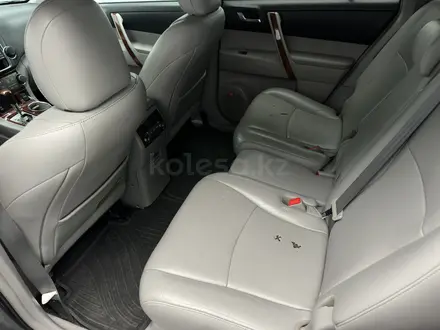 Toyota Highlander 2013 года за 6 800 000 тг. в Атырау – фото 9