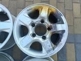Оригинальные легкосплавные диски R16 на Toyota Land Cruiser 100 GX ( за 500 000 тг. в Астана – фото 4