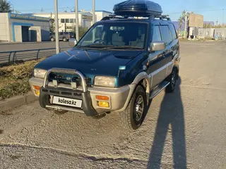 Nissan Mistral