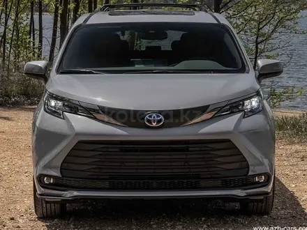 Салазка решетки радиатора Toyota Sienna LE/SE за 15 000 тг. в Алматы