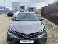 Toyota Camry 2021 года за 13 500 000 тг. в Атырау