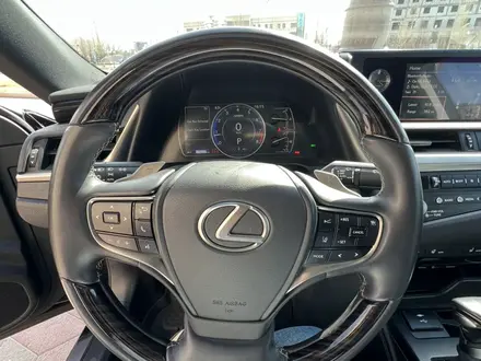 Lexus ES 250 2020 года за 26 200 000 тг. в Атырау – фото 13