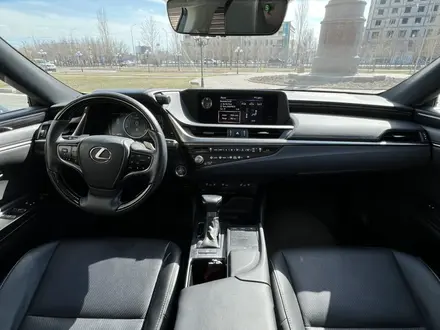 Lexus ES 250 2020 года за 26 200 000 тг. в Атырау – фото 15