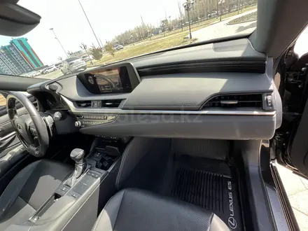 Lexus ES 250 2020 года за 26 200 000 тг. в Атырау – фото 17
