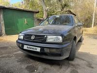 Volkswagen Vento 1993 годаfor1 300 000 тг. в Караганда