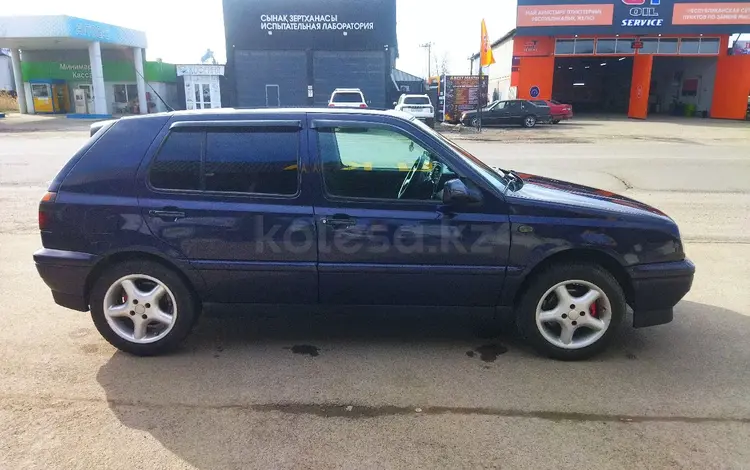 Volkswagen Golf 1997 года за 1 950 000 тг. в Алматы