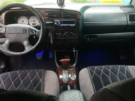 Volkswagen Golf 1997 года за 1 950 000 тг. в Алматы – фото 11