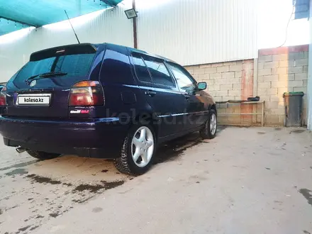 Volkswagen Golf 1997 года за 1 950 000 тг. в Алматы – фото 22