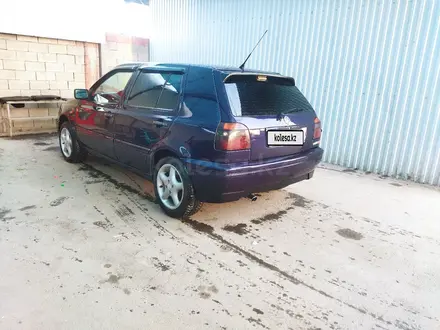 Volkswagen Golf 1997 года за 1 950 000 тг. в Алматы – фото 24