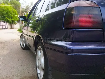Volkswagen Golf 1997 года за 1 950 000 тг. в Алматы – фото 29