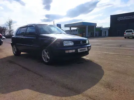 Volkswagen Golf 1997 года за 1 950 000 тг. в Алматы – фото 4