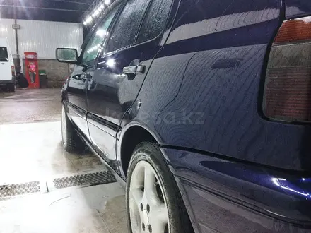 Volkswagen Golf 1997 года за 1 950 000 тг. в Алматы – фото 49
