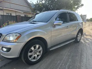 Mercedes-Benz ML 350