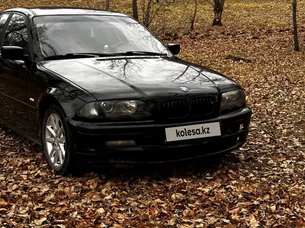 BMW 318 1999 года за 3 000 000 тг. в Семей