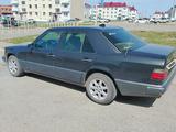 Mercedes-Benz E 200 1993 года за 2 000 000 тг. в Заречное – фото 4