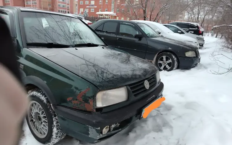 Volkswagen Vento 1996 годаfor1 482 857 тг. в Астана