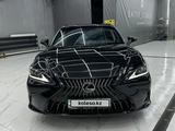 Lexus ES 250 2022 года за 21 200 000 тг. в Экибастуз