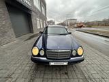 Mercedes-Benz E 200 1998 года за 3 500 000 тг. в Павлодар