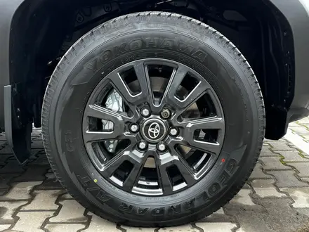 Toyota Land Cruiser Prado Comfort 2025 года за 40 590 000 тг. в Алматы – фото 4