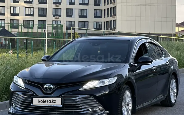 Toyota Camry 2020 года за 16 600 000 тг. в Шымкент