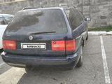 Volkswagen Passat 1993 годаfor1 850 000 тг. в Есик – фото 3