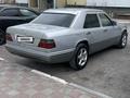 Mercedes-Benz E 220 1994 года за 3 100 000 тг. в Сатпаев – фото 4