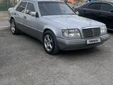 Mercedes-Benz E 220 1994 годаүшін2 900 000 тг. в Сатпаев – фото 3