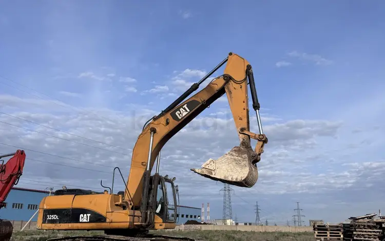 Caterpillar  325 2007 годаүшін23 000 000 тг. в Астана