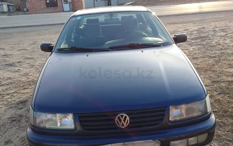 Volkswagen Passat 1996 годаүшін2 300 000 тг. в Семей