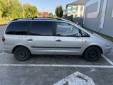 Volkswagen Sharan 1998 года за 1 600 000 тг. в Караганда – фото 3