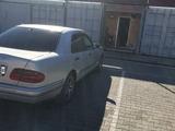 Mercedes-Benz E 230 1996 годаүшін4 200 000 тг. в Щучинск – фото 5